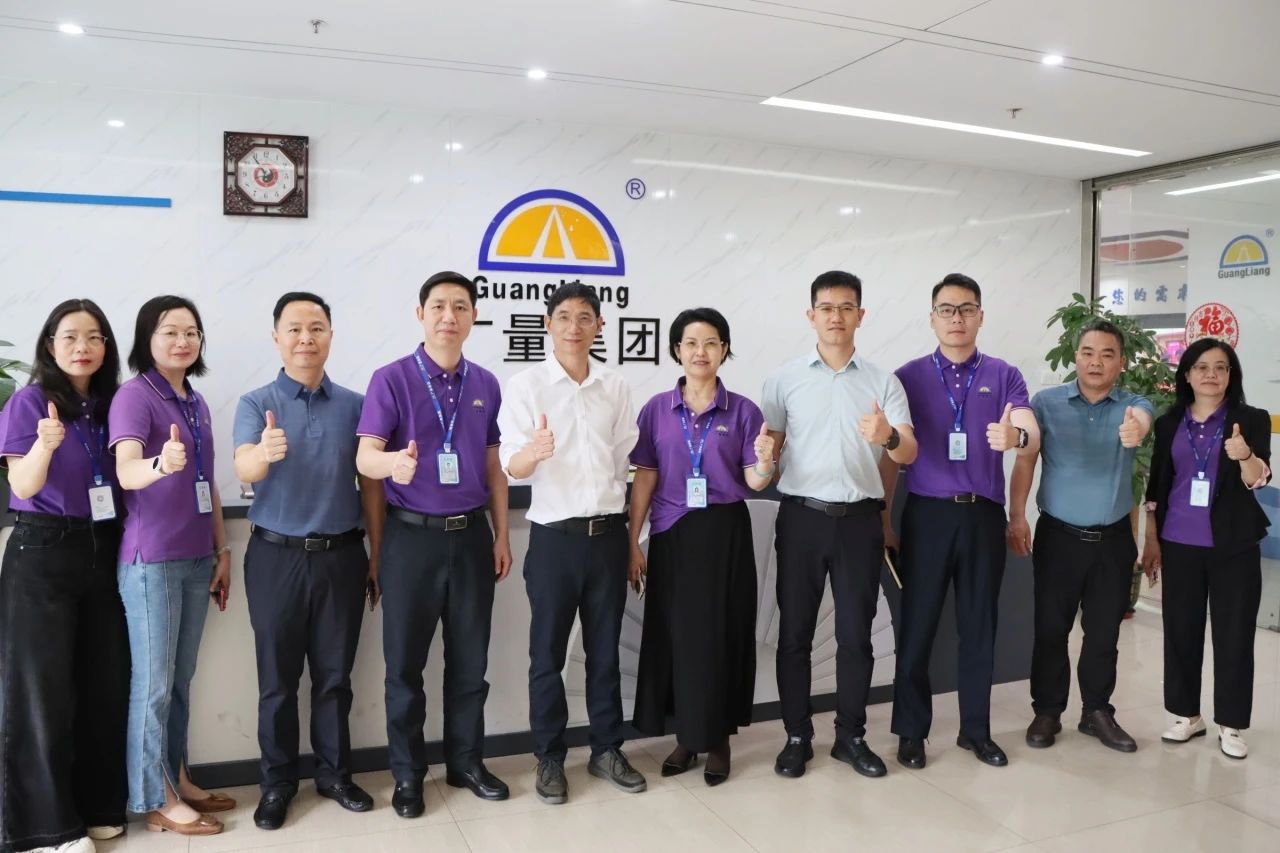 龙8头号玩家集团丨从资源到智慧：龙8头号玩家与中铁二十五局再启战略新局