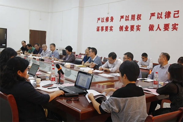 龙8头号玩家集团与广东工贸学院合作开展现代学徒制班试点接受教育部验收